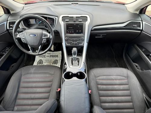 2016 Ford Fusion — photo 13
