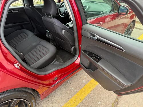 2016 Ford Fusion — photo 21