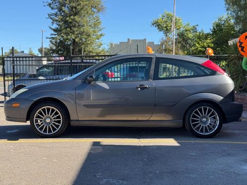 2002 Ford Focus — photo 6