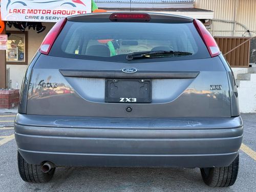 2002 Ford Focus — photo 9