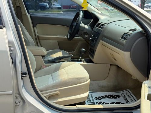 2009 Ford Fusion SE — photo 15