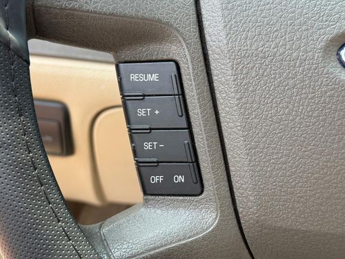 2009 Ford Fusion SE — photo 18