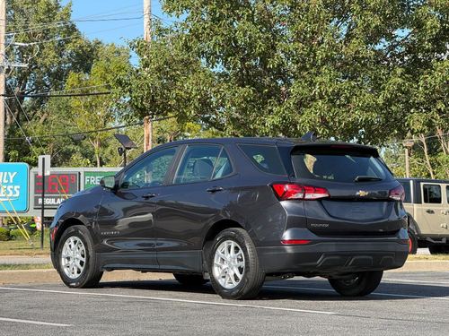 2022 Chevrolet Equinox LS — photo 8