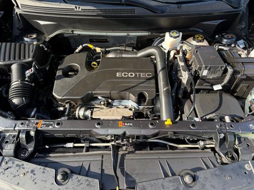2022 Chevrolet Equinox LS — photo 41