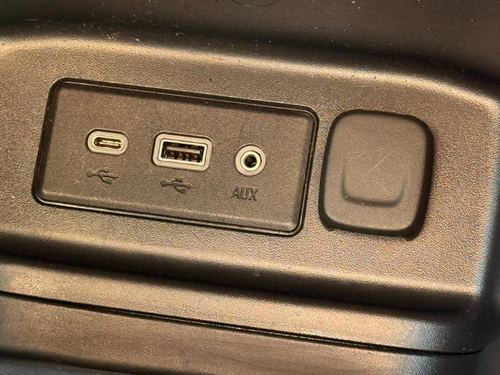 2022 Chevrolet Equinox LS — photo 22