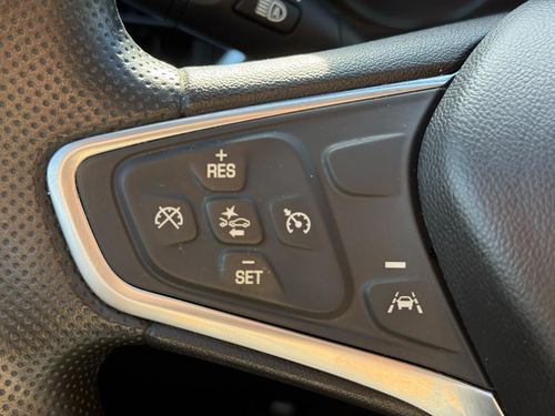 2022 Chevrolet Equinox LS — photo 34