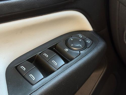 2022 Chevrolet Equinox LS — photo 29