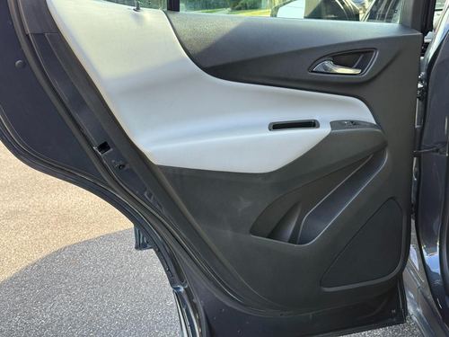 2022 Chevrolet Equinox LS — photo 30