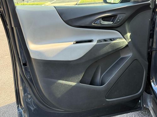 2022 Chevrolet Equinox LS — photo 31