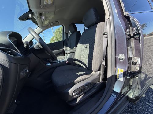 2018 Chevrolet Equinox LT — photo 31