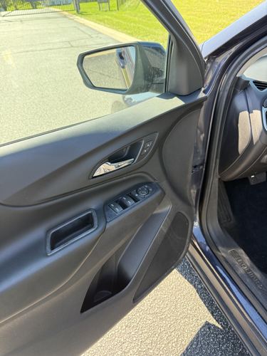 2018 Chevrolet Equinox LT — photo 33