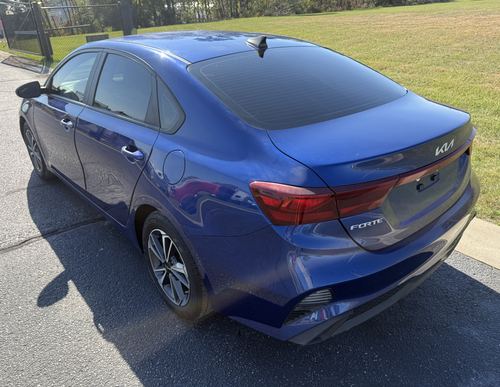 2023 Kia Forte — photo 9