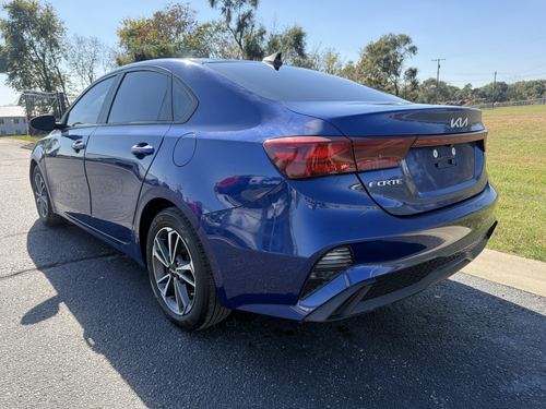 2023 Kia Forte — photo 7