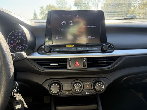 2023 Kia Forte — photo 24