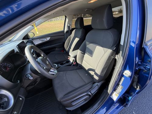 2023 Kia Forte — photo 20