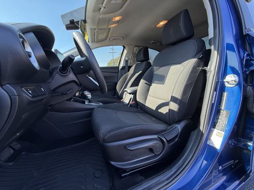 2023 Kia Forte — photo 21