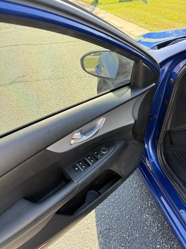 2023 Kia Forte — photo 30