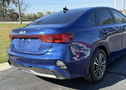 2023 Kia Forte LXS — photo 6