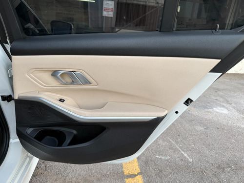 2020 BMW 330 330i — photo 33