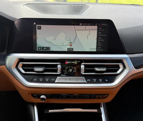 2020 BMW 330 xDrive — photo 27