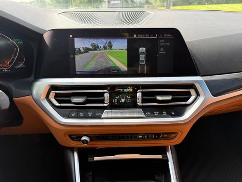 2020 BMW 330 xDrive — photo 28
