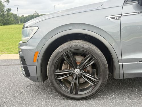 2019 VW Tiguan R-Line 4Motion SE, 4Motion SEL, 4Motion SEL R-Line, 4Motion SEL R-Line Jet-Black — photo 12