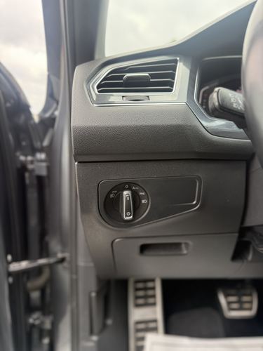 2019 VW Tiguan R-Line 4Motion SE, 4Motion SEL, 4Motion SEL R-Line, 4Motion SEL R-Line Jet-Black — photo 32