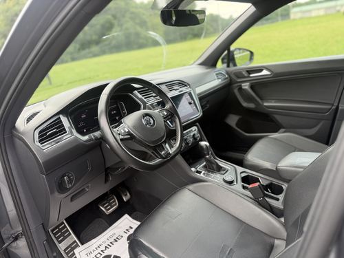 2019 VW Tiguan R-Line 4Motion SE, 4Motion SEL, 4Motion SEL R-Line, 4Motion SEL R-Line Jet-Black — photo 17