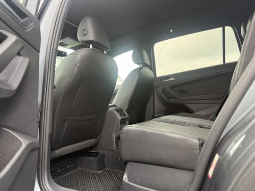 2019 VW Tiguan R-Line 4Motion SE, 4Motion SEL, 4Motion SEL R-Line, 4Motion SEL R-Line Jet-Black — photo 30