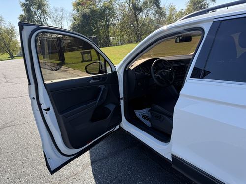 2021 VW Tiguan 2.0T SE — photo 10