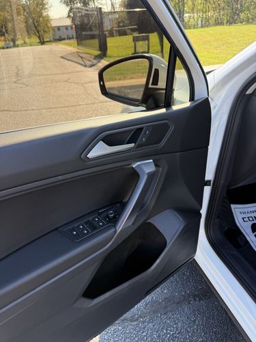2021 VW Tiguan 2.0T SE — photo 33