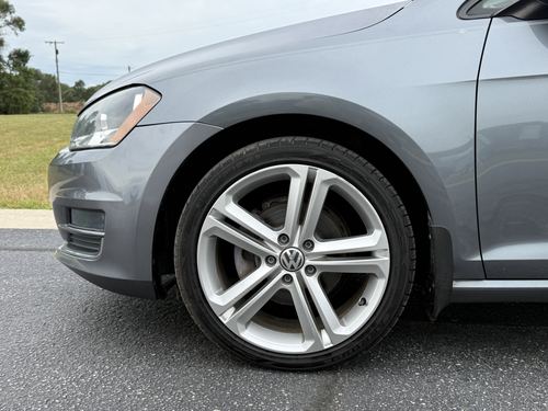 2017 VW Golf TSI SEL — photo 11
