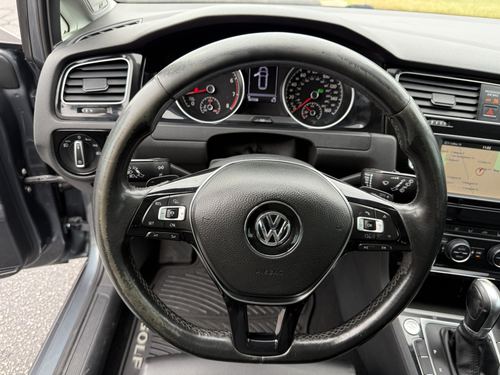 2017 VW Golf TSI SEL — photo 14