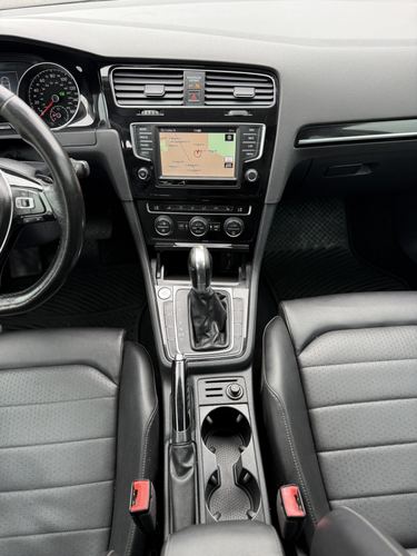 2017 VW Golf TSI SEL — photo 23