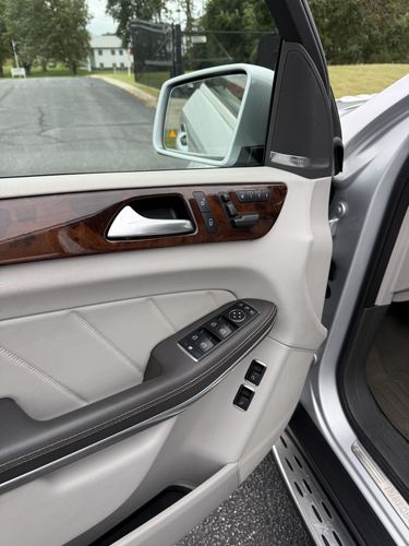 2013 Mercedes Gl550 4MATIC — photo 31