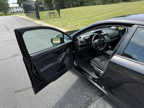 2017 Subaru Impreza 2.0i — photo 9
