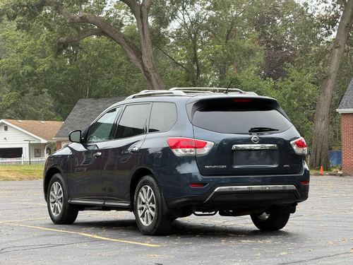 2016 Nissan Pathfinder S — photo 11