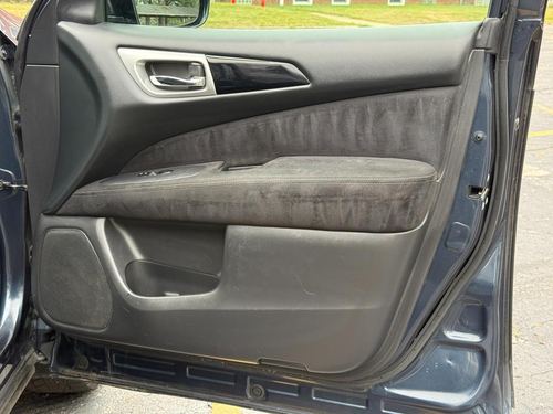 2016 Nissan Pathfinder S — photo 32