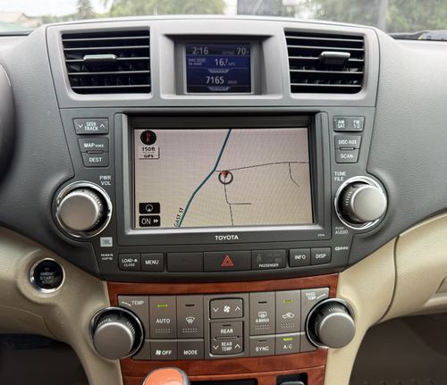 2010 Toyota Highlander Limited — photo 22