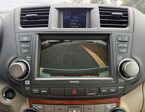 2010 Toyota Highlander Limited — photo 23