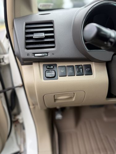 2010 Toyota Highlander Limited — photo 25