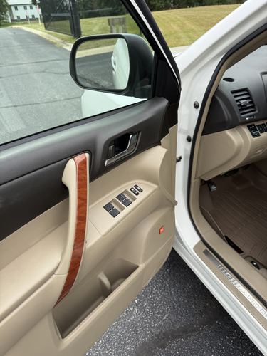 2010 Toyota Highlander Limited — photo 30