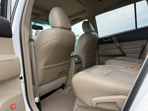 2010 Toyota Highlander Limited — photo 35