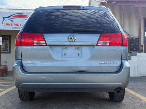 2004 Toyota Sienna LE — photo 9