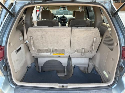 2004 Toyota Sienna LE — photo 30