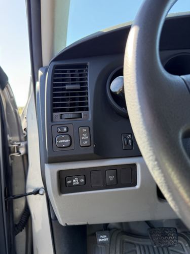 2007 Toyota Tundra — photo 12