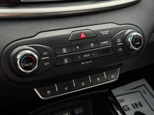2016 Kia Sorento SXL — photo 23