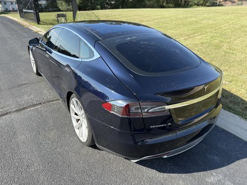 2013 Tesla S P85 Performance — photo 9