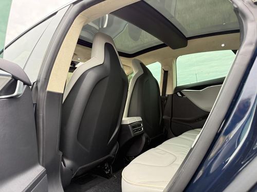 2013 Tesla S P85 Performance — photo 32