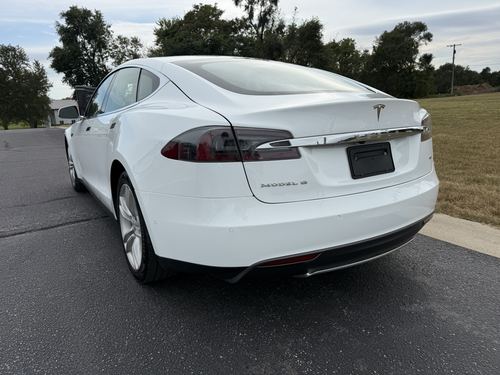2014 Tesla S85 85 — photo 9